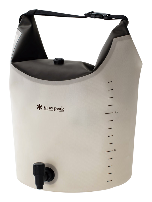 Snow Peak Soft Water Jug FP-130: A Compact 14L Water Solution for Camping