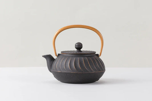 Iwachu - Teapot type 5 wave (goldblack)
