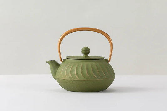 Iwachu - Teapot Type 5 Wave (GoldWakakusa)