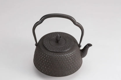 Iwachu - Iron kettle 18 type tortoise shell with shoulder