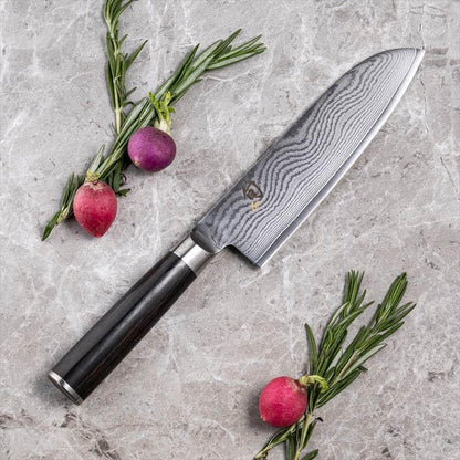 Shun - Classic Santoku Knife, 6.9 inches (175 mm), Made in Japan Stainless Steel