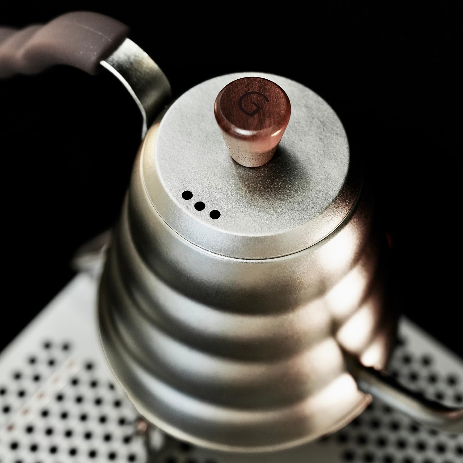 ハリオ - V60ドリップケトル・ヴォーノ チタン、実用容量600ml