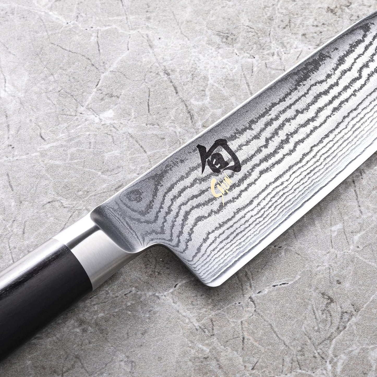Shun - Classic Santoku Knife, 5.3 inches (135 mm) Santoku Knife