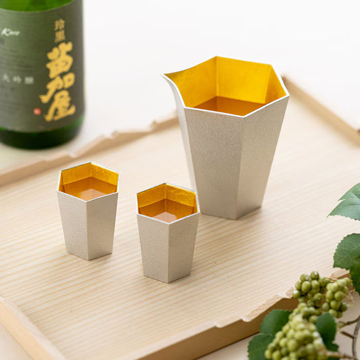 NOUSAKU Roku Gold Leaf Japanese pure tin sake set with Katakuchi and two Guinomi cups